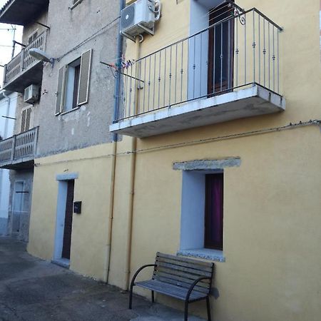 Monti Di Bo Daire Aggius Dış mekan fotoğraf